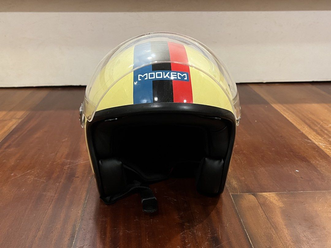 Motorcycle helmet (Category: Body Parts and Accessories) located in Manila. Submitted by migo75 (Listing ID 1464976122, Image 1). Description: Mookem motorcycle helmet Used Complete ( see picture) Shipping via grab or lalamove ( buyer's expense) .