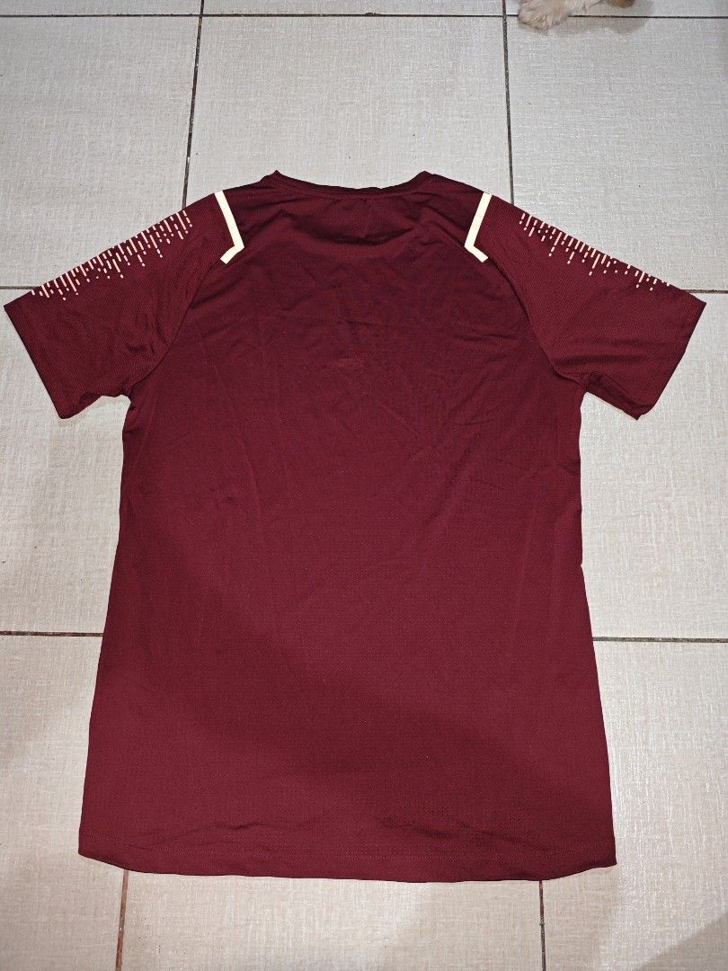 MP Myprotein Maroon Training T-Shirt Size L (Category: Activewear) located in Manila. Submitted by lilianapat52117 (Listing ID 1465061754, Image 2). Description: MP VELOCITY SHIRT SPANDEX REFLECTIVE DESIGNS QUICKDRY LARGE WIDTH 21 LENGTH 29-30½ EUC NO ISSUES 300.