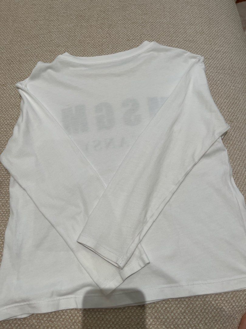 MSGM (Category: Apparel) located in Singapore. Submitted by xingxing133 (Listing ID 1465057038, Image 3). Description: 8岁孩子的衣服，衣长20CM，没有商标了，介意的别买，保证正品，比退不换.