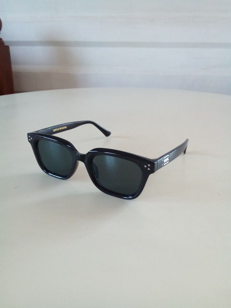 Musee black sunglasses Gentle Monster (Category: Microphones) located in Makati City. Submitted by pinkeealvarez (Listing ID 1464989918, Image 1). Description: .