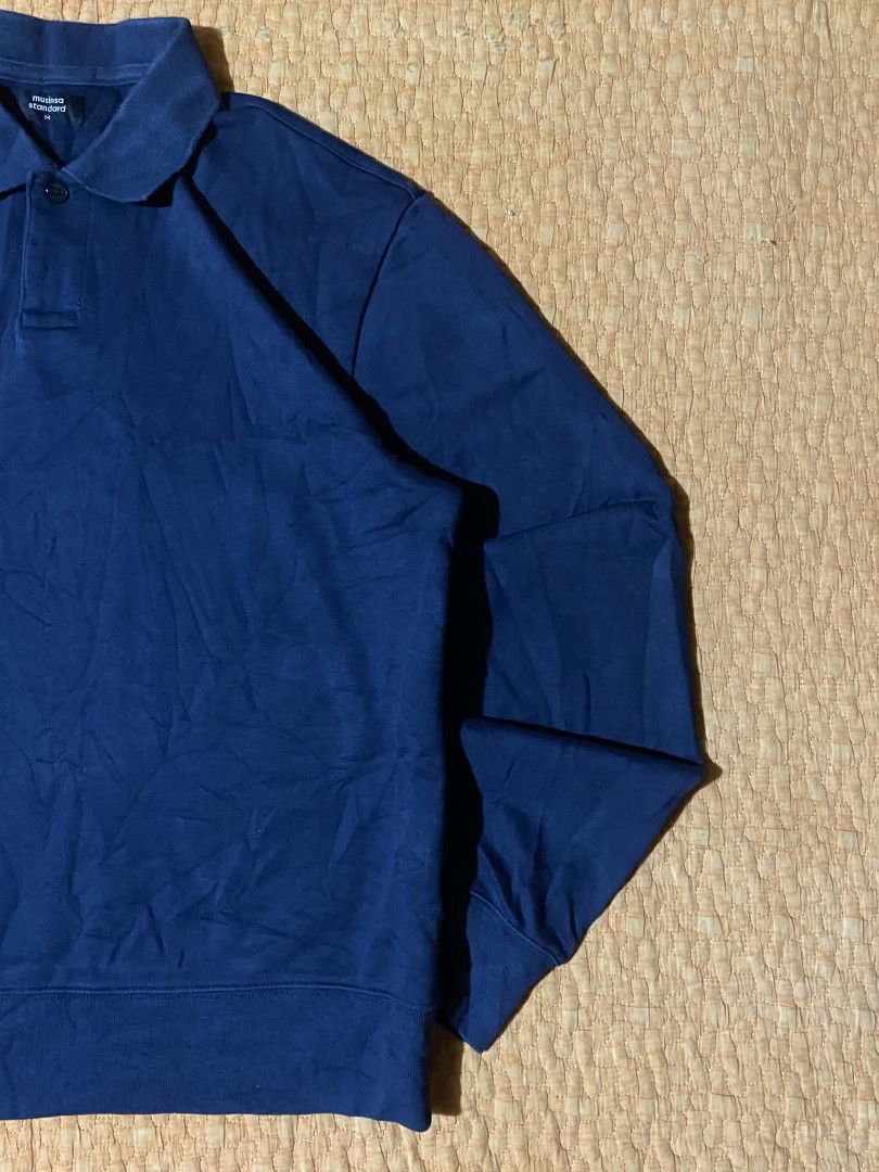 Musinsa Standard Long sleeve (Category: Coats, Jackets and Outerwear) located in Manila. Submitted by abysthriftco (Listing ID 1465134495, Image 3). Description: MUSINSA STANDARD Size M on tag No issues Color rate 10/10 Excellent condition.