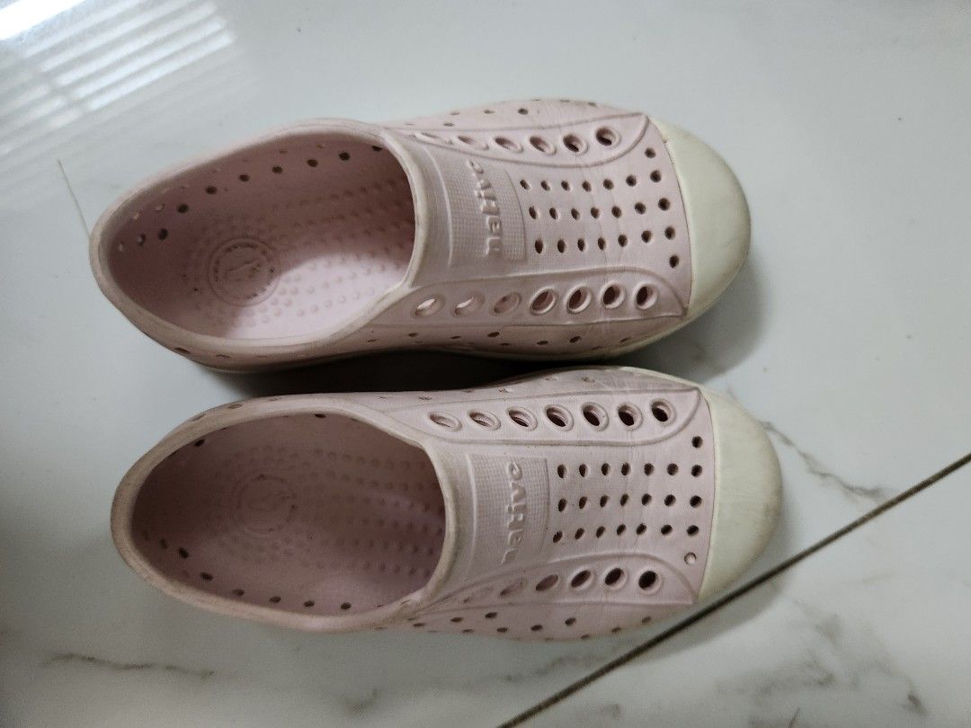 Native kids slip on shoes (Category: Babies & Kids Fashion) located in Batangas. Submitted by thetravelingunicornshop (Listing ID 1465165843, Image 1). Description: .
