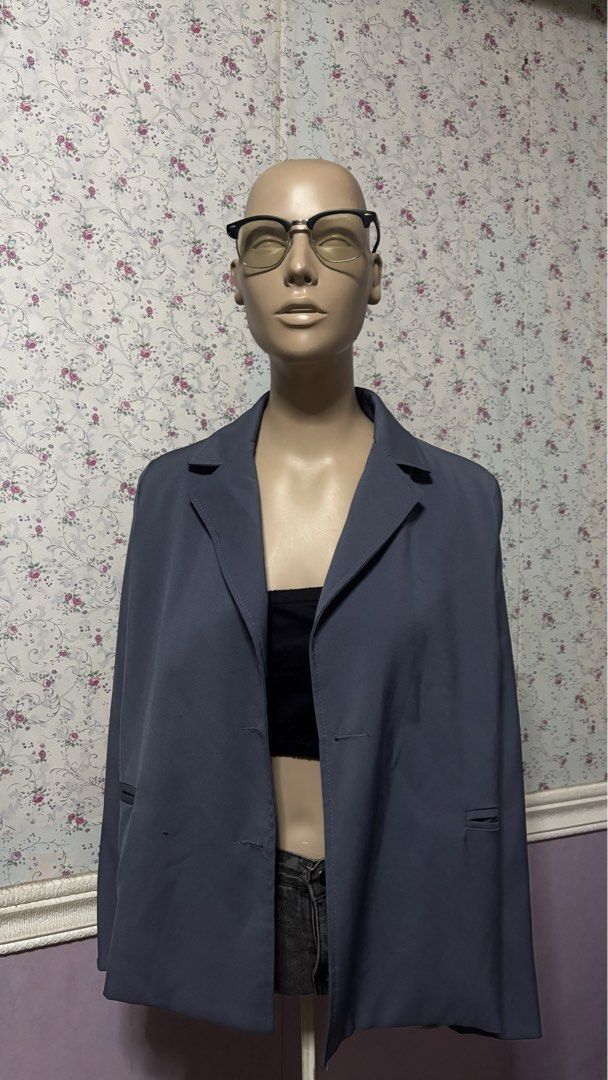 Navy Blue Blazer (Category: Coats, Jackets and Outerwear) located in Manila. Submitted by shop.thrifter (Listing ID 1464984160, Image 2). Description: Color : Navy Blue Size: Medium Condition: Good .