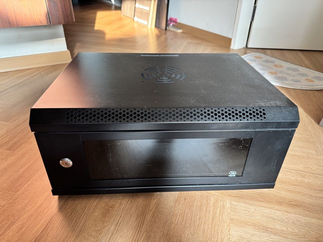 Network cabinet (Category: Networking) located in Simpang Ampat. Submitted by rikiedd (Listing ID 1464970421, Image 3). Description: .