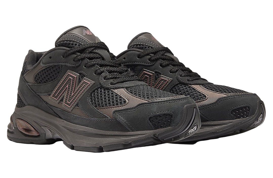 New Balance 2010 (Category: Shoe inserts & accessories) located in Mandaluyong City. Submitted by drewmonyo (Listing ID 1465138113, Image 1). Description: New Balance 2010 Iridescent colorway Reflectorized (some parts) 9.5 Bought for 9,900 Twice lang nagamit Mas maganda sa personal Amoy bago pa Can pass as new Freebie: Puma Shirt 📍Mandaluyong City Thank you.