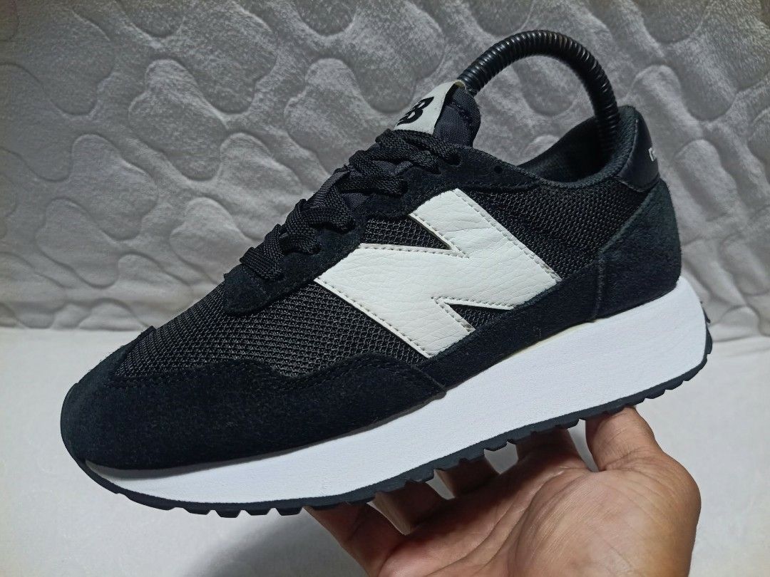 NEW BALANCE 237 (Category: Sneakers) located in Mandaue City. Submitted by ungriaprelovedshoes (Listing ID 1465128128, Image 1). Description: ORIGINAL , LEGIT 💯 PRELOVED , SECONDHAND SHOES 👟 CLICK THE PICTURE FOR DETAILS CAN SHIP NATIONWIDE PAYMENT FIRST KUNG SHIPPING PARA PANATAG KAYU PWEDE VIDEO CALL OR VOUCH NYU PO AKU 📌 PERO PWEDE COD KUNG CEBU AREA MESSAGE ME FOR MORE DETAILS 😊🙏.