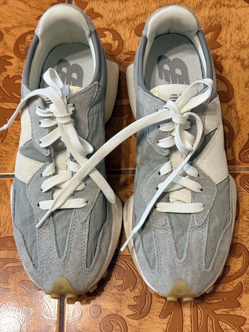 NEW BALANCE Sneakers (Category: Sneakers) located in San Pedro. Submitted by chichingscloset (Listing ID 1465067873, Image 2). Description: Good as new Used 2x only No flaws, No issues Size 7 No box Original bought in Japan.