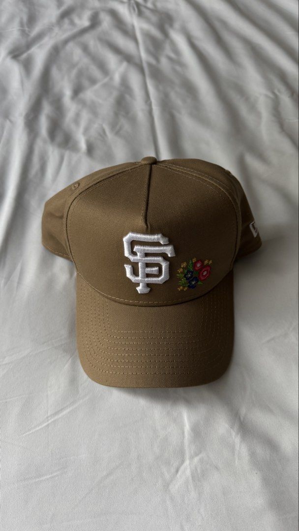 New Era SF Giants Trucker Hat (Category: Caps & Hats) located in Makati City. Submitted by goldcn (Listing ID 1465033201, Image 1). Description: Like New Original.