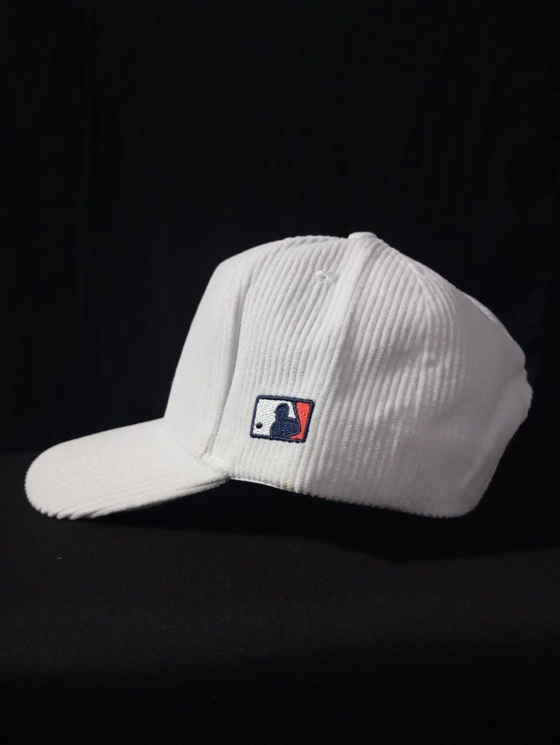 NEW YORK YANKEES CAP 🧢 (Category: Caps & Hats) located in La Trinidad. Submitted by trishaperle (Listing ID 1465106064, Image 2). Description: .