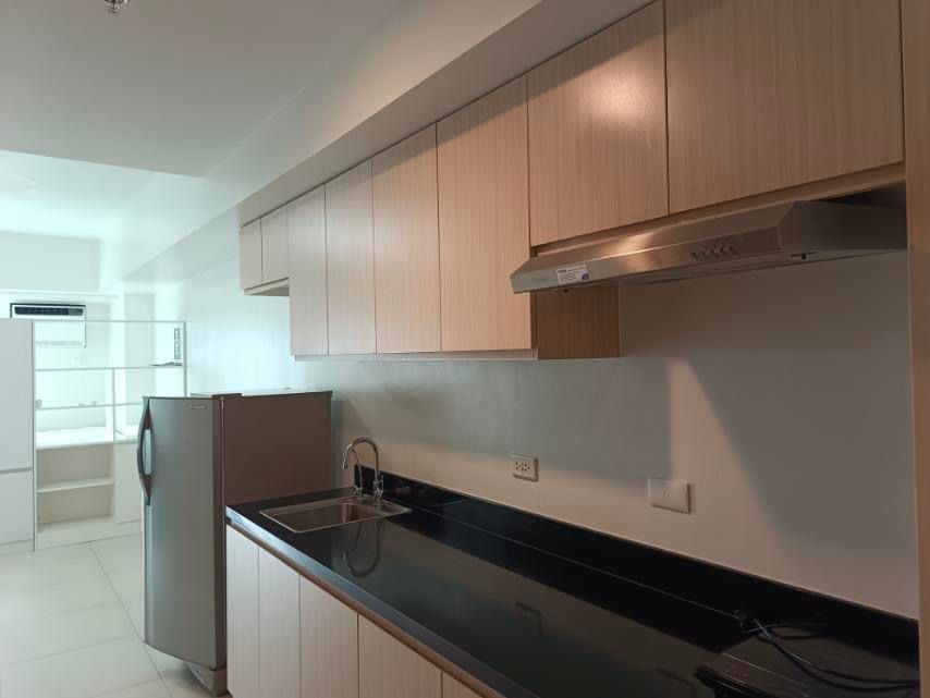 (Category: ) located in . Submitted by fair1111 (Listing ID 1465169085, Image 1). Description: .