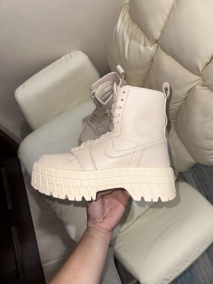 Nike Air Jordan 1 Boots (Category: Sneakers) located in General Santos City (Dadiangas). Submitted by ezzidenedres08 (Listing ID 1465105982, Image 2). Description: Brandnew Air Jordan 1 Boots 8.5US Women 40 Euro Below SRP: 5,495PHP General Santos City📍.