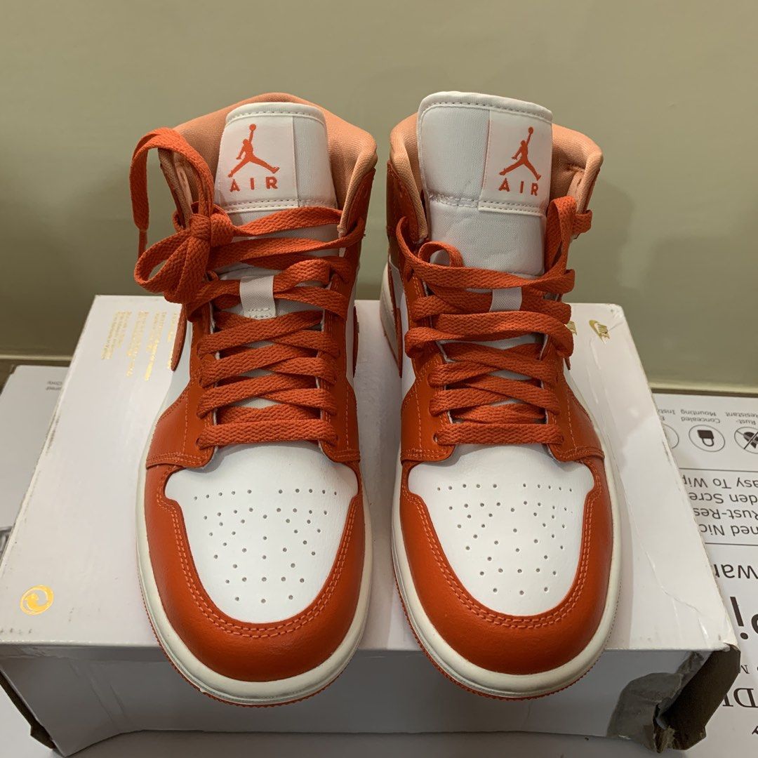 Nike Air Jordan 1 Mid (Category: Sneakers) located in Malasiqui. Submitted by Ellllee (Listing ID 1465076583, Image 2). Description: Air Jordan 1 Mid 100% Original -Size US 6.5 -No Box .