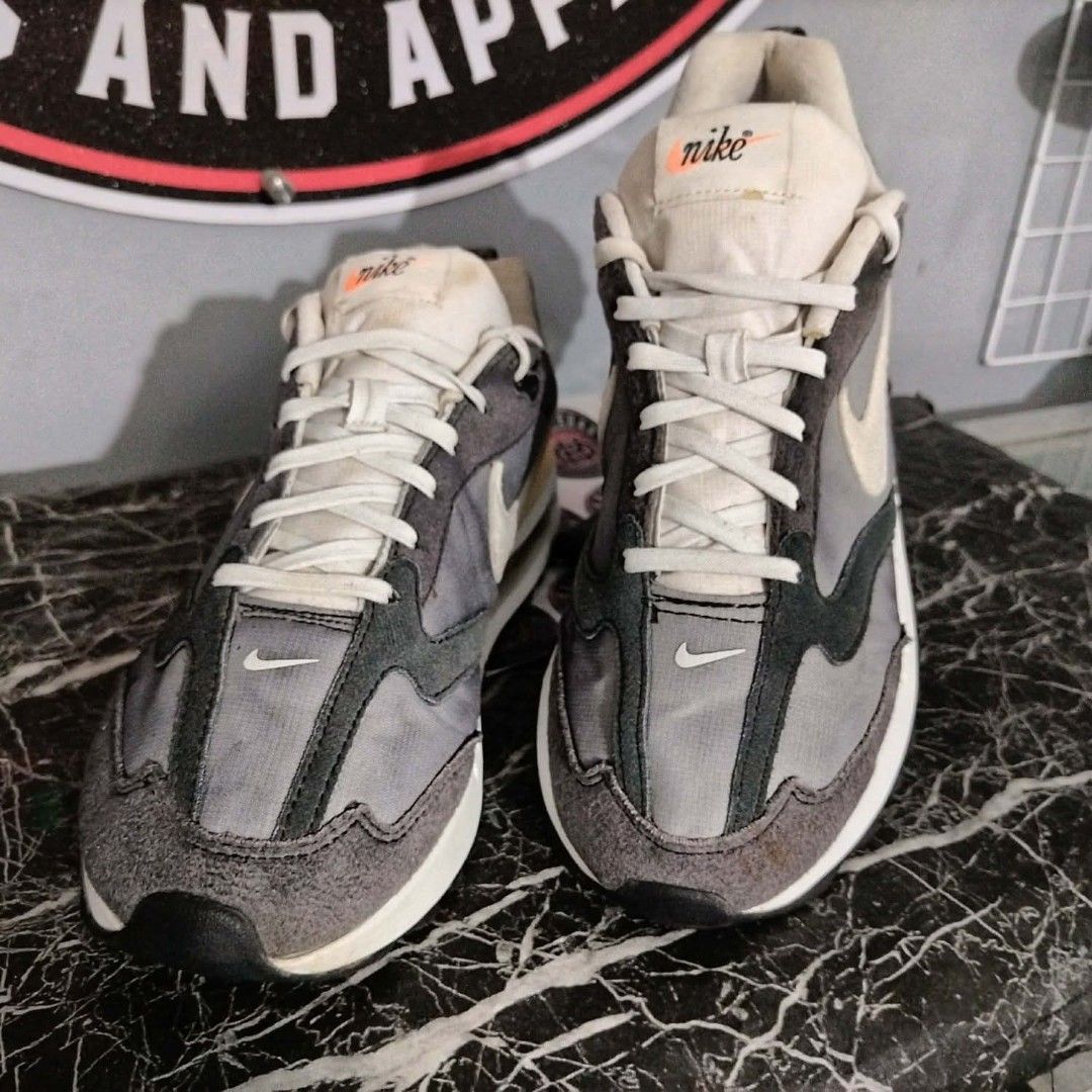 Nike Air Max Dawn (Category: Sneakers) located in Quezon City. Submitted by kalyedadshoesandapparel (Listing ID 1465006896, Image 3). Description: .