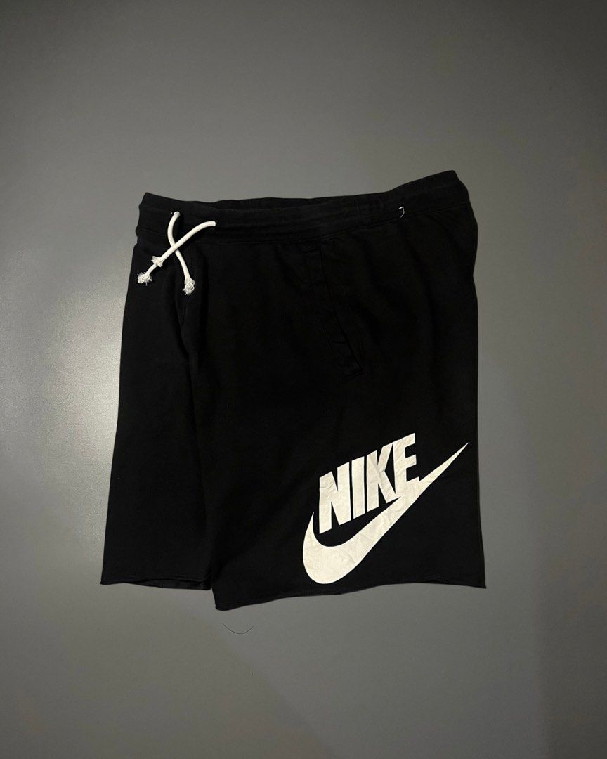 Nike Alumni (Category: Shorts) located in Cagayan de Oro. Submitted by jedandrei (Listing ID 1464998006, Image 1). Description: 32w 19L 14th 12hem excellent to new.