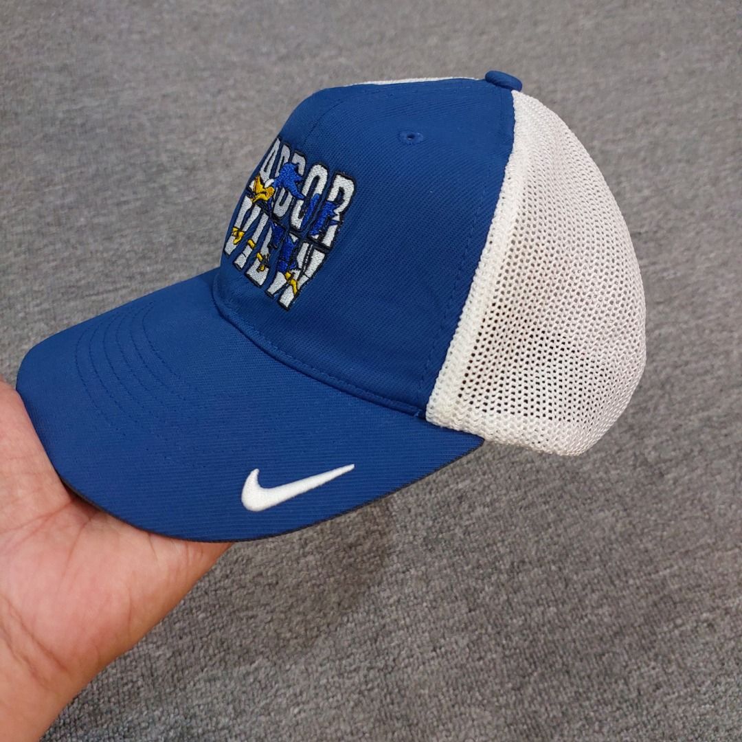 Nike Arbor View Trucker Cap Blue White S/M (Category: Caps & Hats) located in Cebu City. Submitted by thrift.thriftly (Listing ID 1465006293, Image 3). Description: condition: excellent to as new issues: none type: fitted - s/m.
