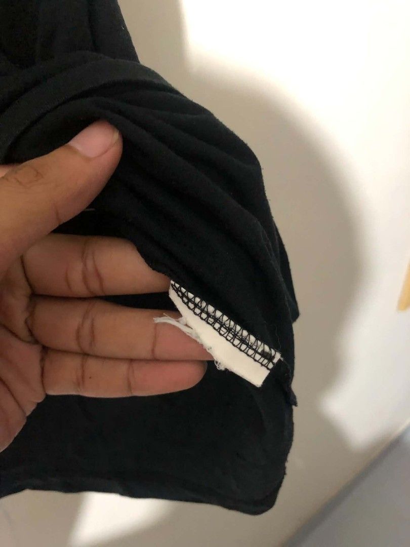 Nike Biglogo Shirt (Category: Shirts) located in Pasig City. Submitted by geloangelo17550 (Listing ID 1465155761, Image 3). Description: Authentic Excellent condition Issue cut washtag.