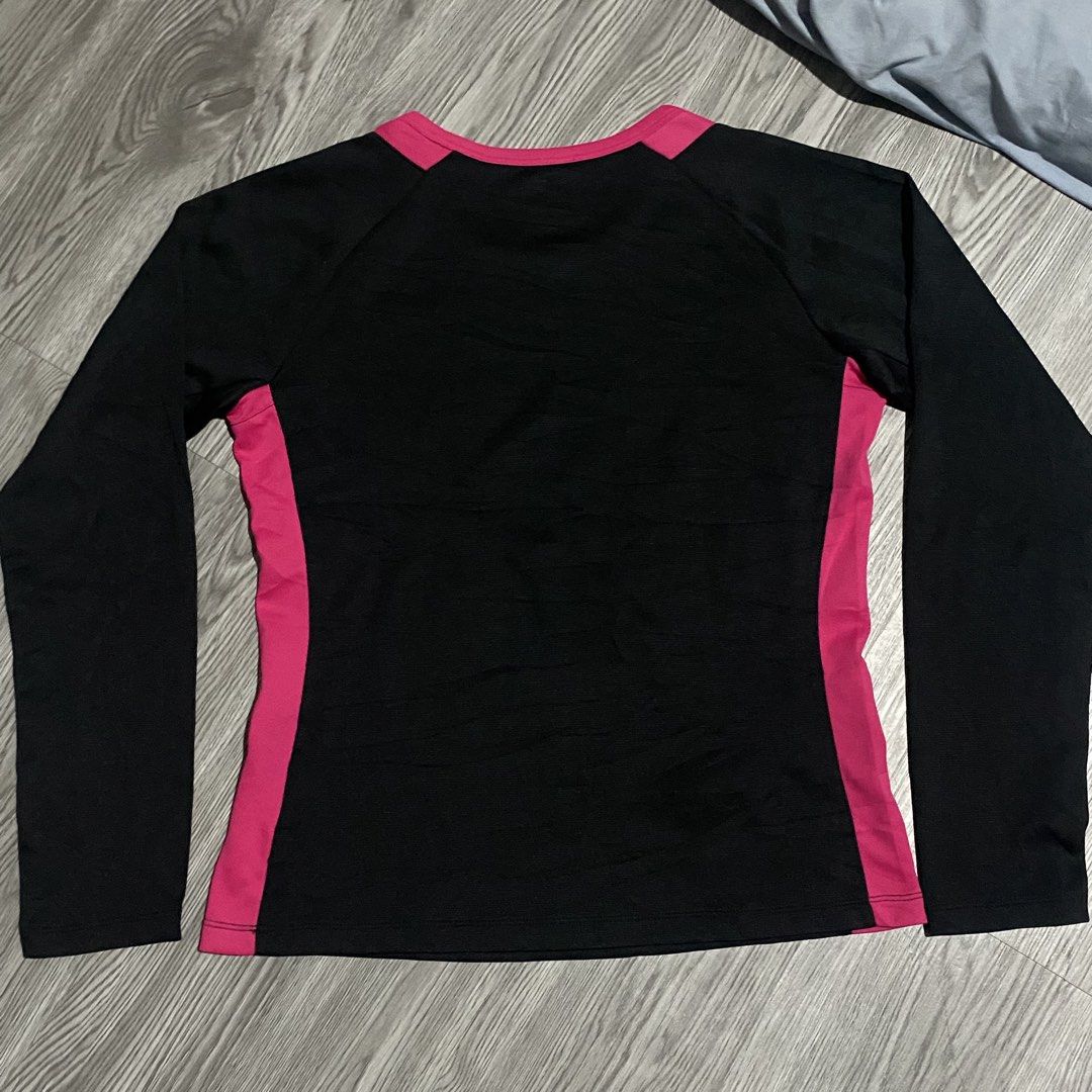 Nike Dri-Fit Longsleeve (Category: Activewear) located in Los Banos. Submitted by ashleyavinson03. (Listing ID 1465148501, Image 2). Description: Medium on tag.