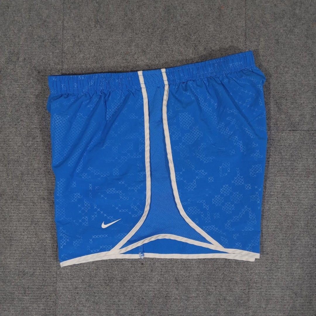 Nike Dri-Fit Running Short (Category: Shorts) located in Taguig. Submitted by sito. (Listing ID 1465016120, Image 1). Description: For sale! 📣 Nike Dri-Fit Running Short Specs and measurements: • Size XL • Width 28 inches • Thigh 13 inches • Rise 10 inches • Inseam 4 inches Condition Details: • Issue: NONE • Color rate: 10/10 • Overall Condition: 10/10 Asking Price: ~₱352 Transaction Details: Location: Upper Bicutan, Taguig City, Metro Manila, 1