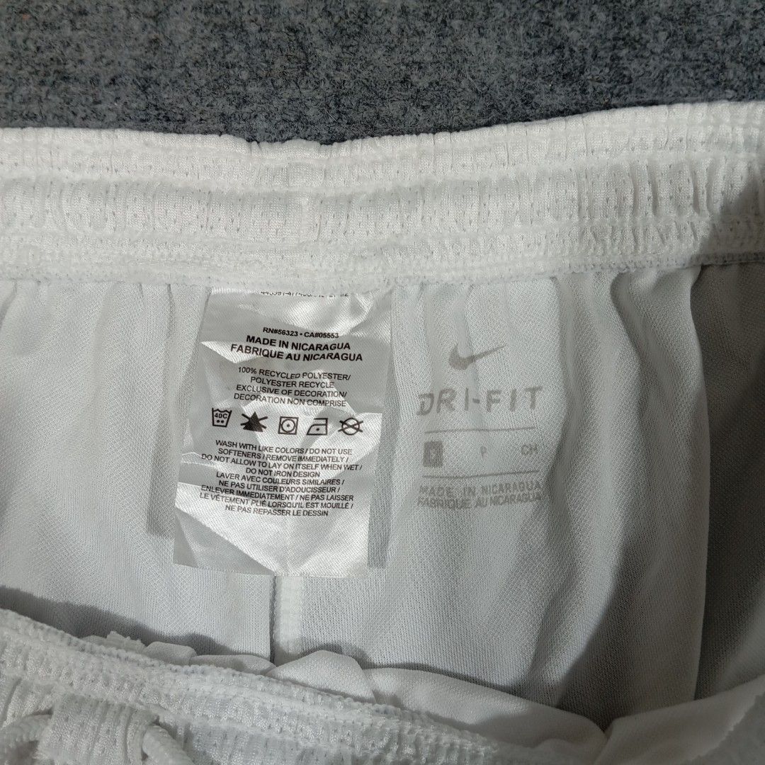 Nike Dri-Fit Short (Category: Shorts) located in Taguig. Submitted by sito. (Listing ID 1465017645, Image 3). Description: For sale! 📣 Nike Dri-Fit Short Specs and measurements: • Size Small • Length 14 inches • Width 28 inches Condition Details: • Issue: NONE • Color rate: • Overall Condition: Asking Price: ~₱510 Transaction Details: Location: Upper Bicutan, Taguig City, Metro Manila, 1633 Payment: Gcash / Maya / Bank Transfer Shipping via: J&T