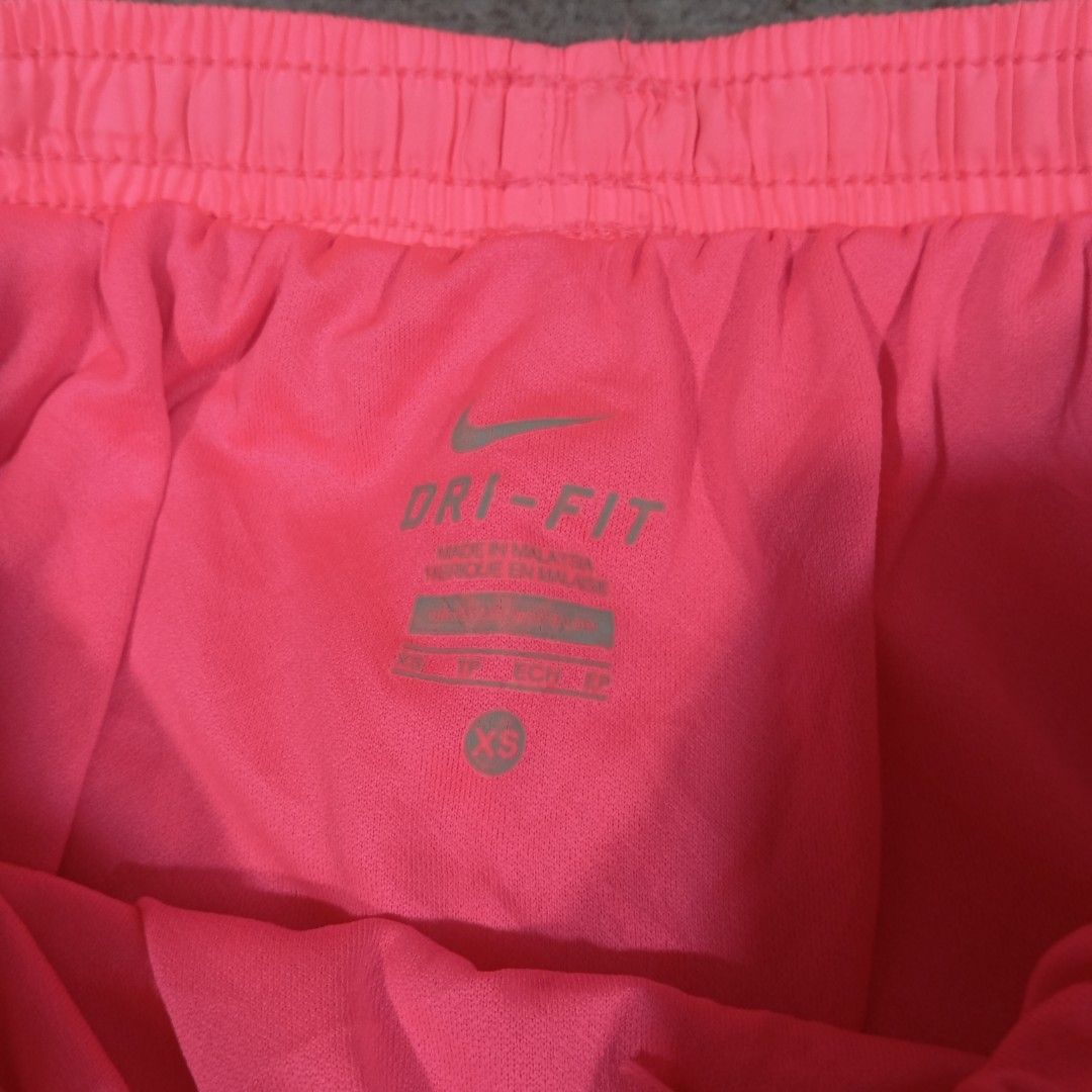 Nike Dri-Fit Tempo Running Short (Category: Shorts) located in Taguig. Submitted by sito. (Listing ID 1465017006, Image 3). Description: For sale! 📣 Nike Dri-Fit Tempo Running Short Specs and measurements: • Size XS • Width 25 inches • Thigh 12 inches • Rise 11 inches • Inseam 3 inches Condition Details: • Issue: NONE • Color rate: 10/10 • Overall Condition: 10/10 Asking Price: ~₱360 Transaction Details: Location: Upper Bicutan, Taguig City, Met