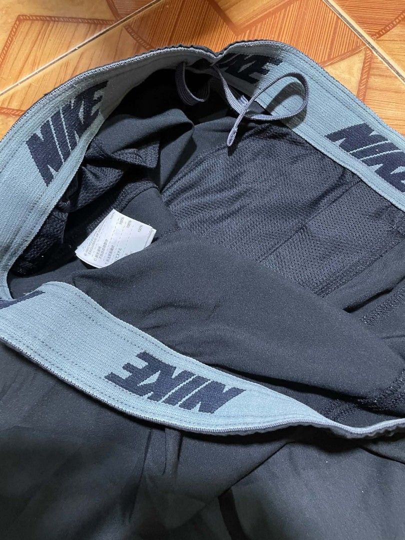 NIKE DRI-FIT TRACK PANTS (Category: Joggers) located in Malabon City. Submitted by arc___wear (Listing ID 1465032751, Image 2). Description: NIKE DRI-FIT TRACK PANTS - SIZE LARGE - GOOD CONDITION - COLOR RATE 9.8/10 - DM FOR MORE DETAILS AND PICS.