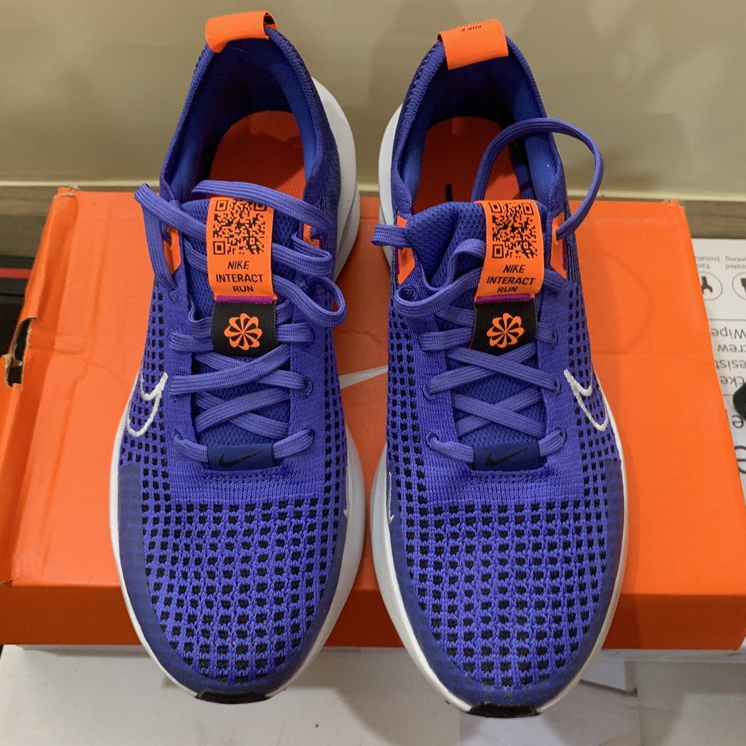 Nike Interact Run (Category: Sneakers) located in Malasiqui. Submitted by Ellllee (Listing ID 1465076160, Image 2). Description: Nike Interact Run 100% Original - Size US 8.5 - with original orange Nike box.