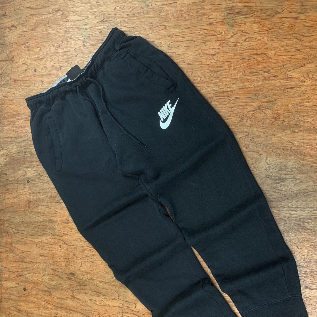 NIKE JOGGER PANTS (Category: Joggers) located in Cavite. Submitted by block4597 (Listing ID 1465154897, Image 2). Description: ‼️ MINE 350‼️ ❇️ NIKE BLACK JOGGER PANTS 📍SIZE - LARGE 30/35 📍COLOR RATE - 9/10 📍CONDITION - GOOD 📍DECLARE AUTHENTIC.
