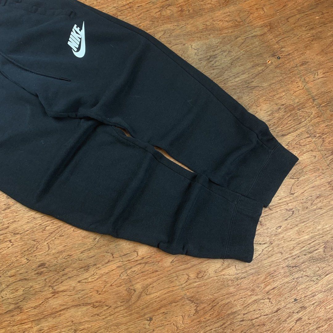 NIKE JOGGER PANTS (Category: Joggers) located in Cavite. Submitted by block4597 (Listing ID 1465154897, Image 3). Description: ‼️ MINE 350‼️ ❇️ NIKE BLACK JOGGER PANTS 📍SIZE - LARGE 30/35 📍COLOR RATE - 9/10 📍CONDITION - GOOD 📍DECLARE AUTHENTIC.