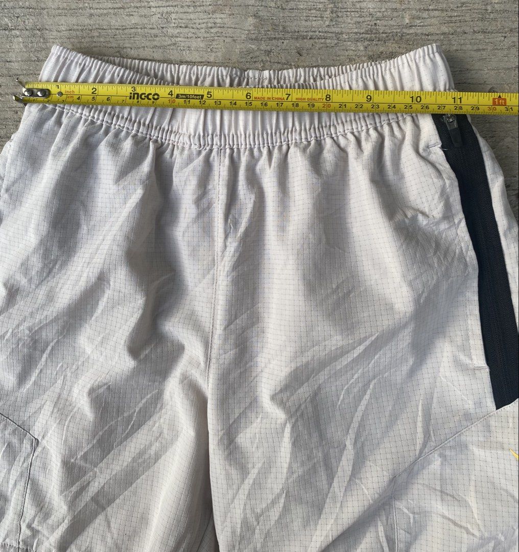 Nike Woven Mesh Shorts (0154) (Category: Babies & Kids Fashion) located in Cebu City. Submitted by czar0518 (Listing ID 1465050335, Image 3). Description: Nike Junior Short Waist 22-26 Length 14 Excellent condition Dm sure buyer.📩.