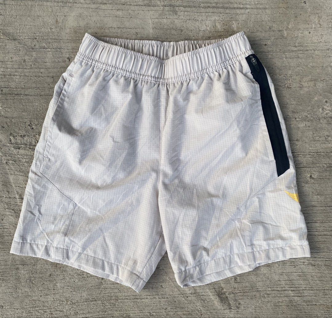 Nike Woven Mesh Shorts (0154) (Category: Babies & Kids Fashion) located in Cebu City. Submitted by czar0518 (Listing ID 1465050335, Image 2). Description: Nike Junior Short Waist 22-26 Length 14 Excellent condition Dm sure buyer.📩.