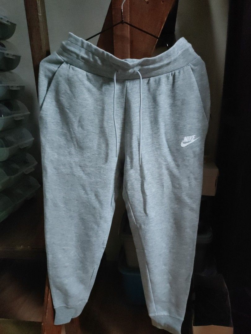 Nike Pants (Category: Joggers) located in Taguig. Submitted by fundraising_for_althon (Listing ID 1464982114, Image 1). Description: .