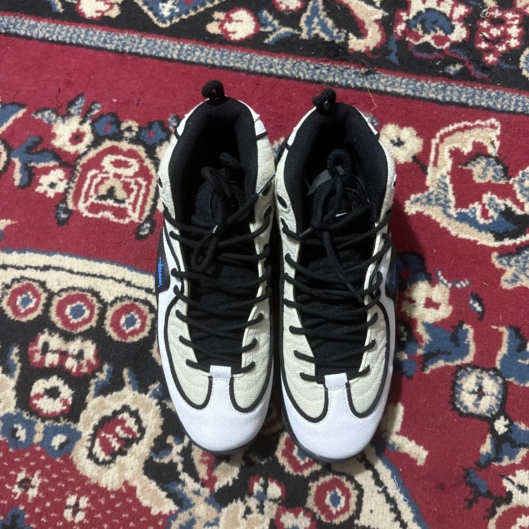Nike Penny x Stussy (Category: Sneakers) located in Caloocan City. Submitted by pulito.streetwear (Listing ID 1465115202, Image 2). Description: Nike Penny x Stussy size 9.5/27.5cm excellent condition.
