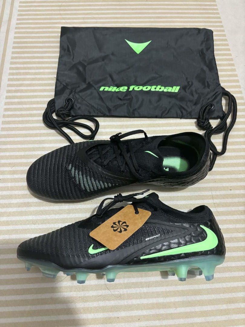 NIKE PHANTOM 6 LOW ELITE FG (Category: Racket and Ball Sports) located in Manila. Submitted by topthepenguin720 (Listing ID 1465048732, Image 1). Description: Size: 10.5 US Inclusion: Drawstring Bag Bought in Bootcamp PH (Brand New, have not wore yet) Payment First Policy through GCash .