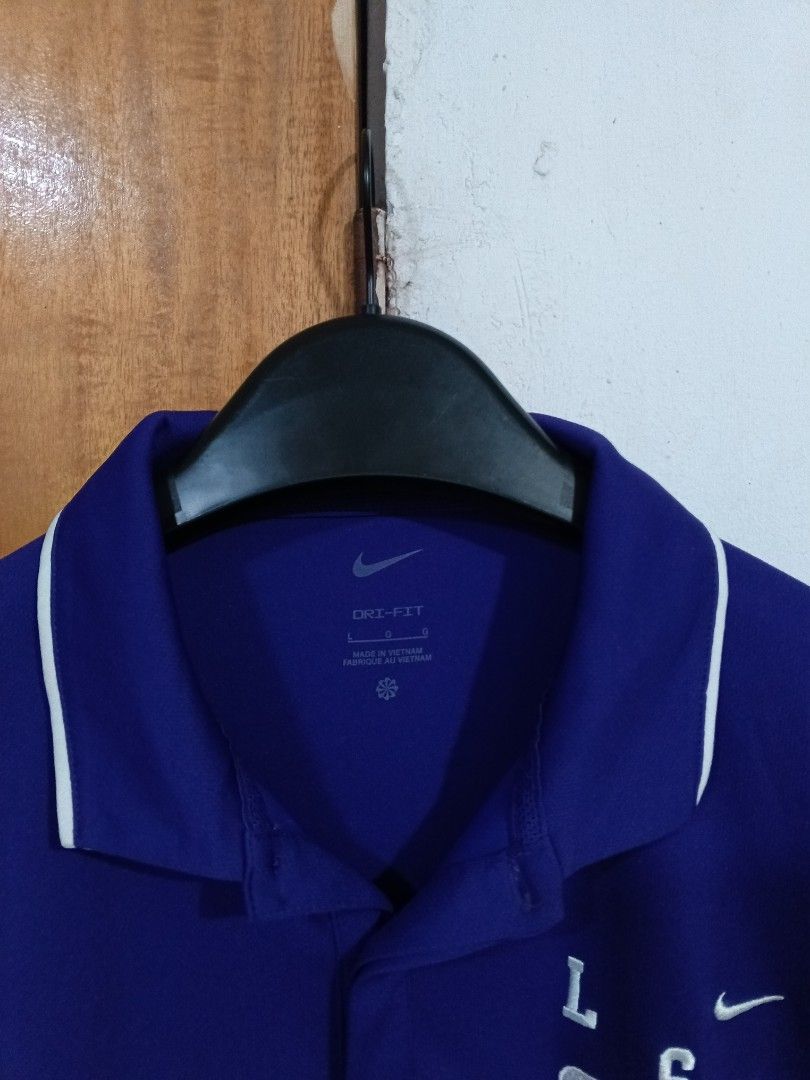 Nike Polo Shirt (Category: Tshirts & Polo Shirts ) located in Cebu City. Submitted by authenticgrids (Listing ID 1465128661, Image 3). Description: Nike Polo Shirt Dri-Fit Type Excellent Condition 💯✨ Issue/s: None Size on Tag 🏷️ Large Best Fit Large Dimensions Width 23 inches Length 28 inches 📥📥📥📥📥 Dm for more details.