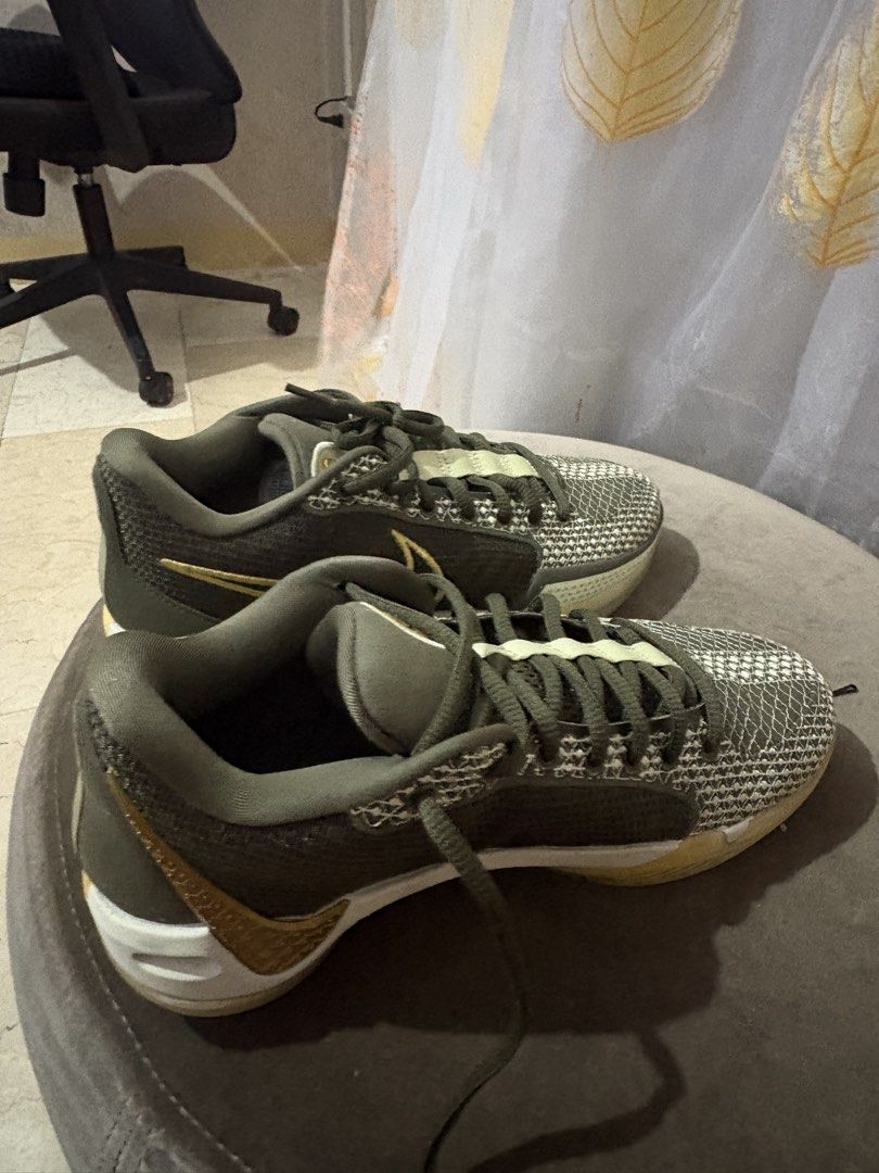 Nike Sabrina 1 “Dedication” (Category: Sneakers) located in Paranaque City. Submitted by wardrobehaven. (Listing ID 1464968936, Image 2). Description: Color: Metallic Green Size: 7.5 Used 3 times for volleyball only. Rfs: not using anymore.