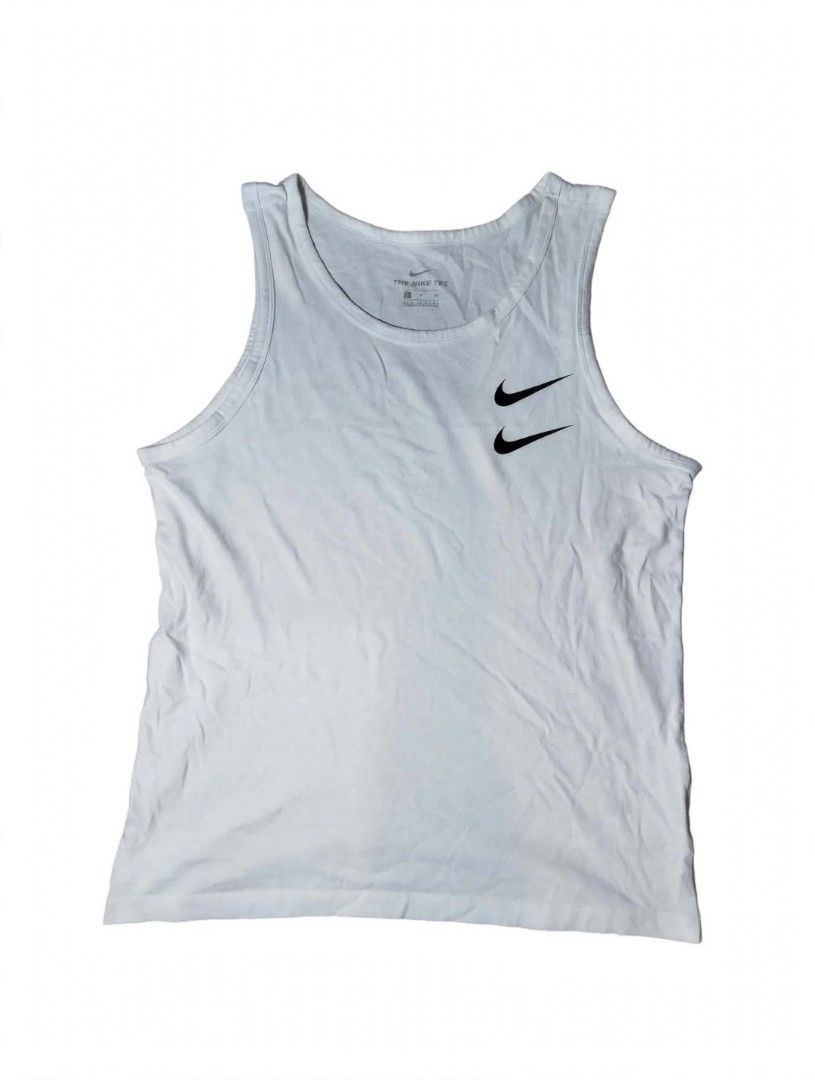 Nike sando 🤍 (Category: Tshirts & Polo Shirts ) located in Cadiz. Submitted by lyle_ejes0120 (Listing ID 1464977123, Image 1). Description: Nike sando 🤍 Dimes Length 25 Width 19 excellent condition color rate 9.5/10 no issues color may due to light.