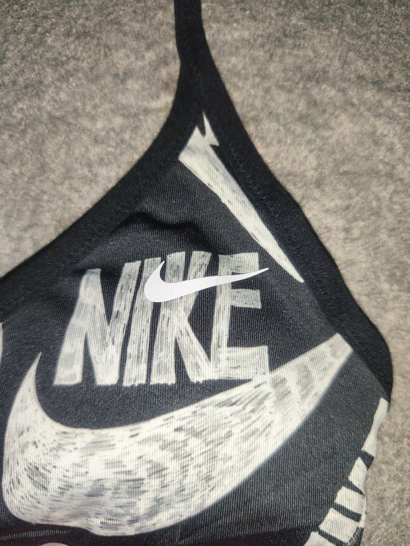 Nike sports bra (Category: Activewear) located in Cagayan de Oro. Submitted by elijah350below (Listing ID 1465157028, Image 2). Description: small excellent no issues. payment: Gcash, maribank & LBP courier: J&T color may vary due to lightning items are thrifted, limit expectations.