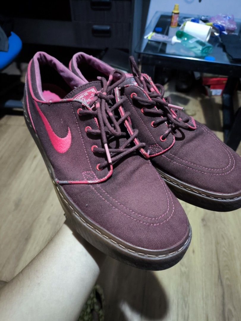 Nike stefan janoski (Category: Casual Shoes) located in Manila. Submitted by sargmaverick (Listing ID 1465078738, Image 1). Description: us 11.5 tinry ata kulayan ng previous owner.