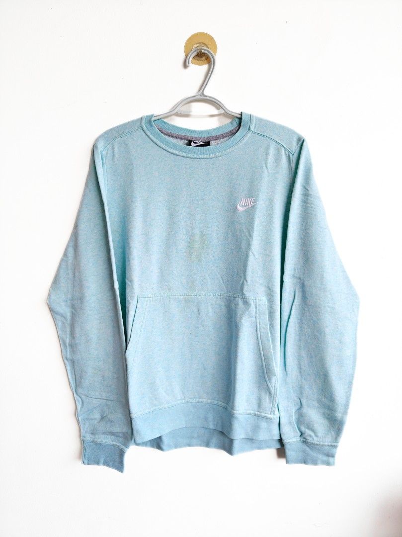 Nike sweater (Category: Coats, Jackets and Outerwear) located in Imus. Submitted by valentino.bros. (Listing ID 1465058795, Image 1). Description: .