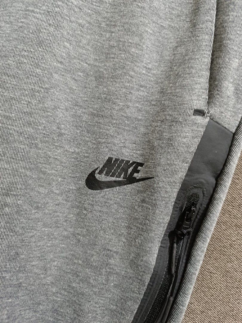 Nike Tech Fleece Joggers Grey (Category: Joggers) located in Dagupan City. Submitted by luckylion_06c3bd (Listing ID 1465076677, Image 2). Description: Nike W: 27-30 L: 33 plss check the last picture may small pin hole .