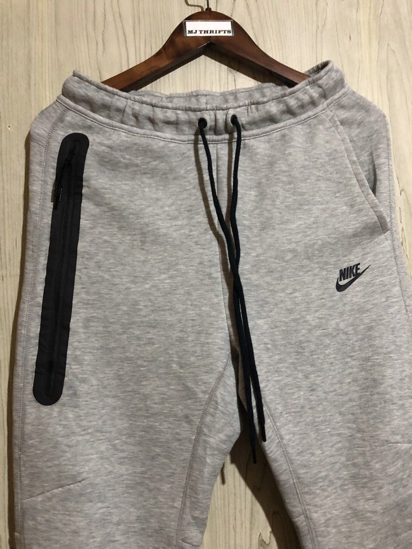 Nike techfleece jogger (Category: Joggers) located in Ozamiz City. Submitted by mj_thrifts (Listing ID 1465025112, Image 3). Description: Nike grey techfleece W:30 hanggang 33 x L:38 Excellent condition 9.5/10 680+sf.