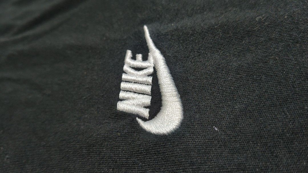 Nike tshirt (Category: Tshirts & Polo Shirts ) located in Cebu City. Submitted by hvthrift (Listing ID 1465110553, Image 3). Description: Size S on tag can fit to L Dimes - W19 x L28 Good condition MOP: Gcash or Maribank.