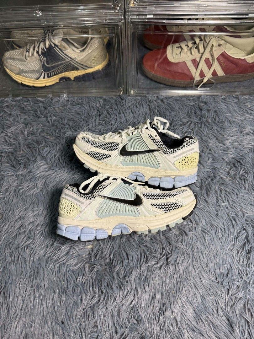 NIKE VOMERO 5 "LIGHT ARMORY BLUE" (Category: Sneakers) located in Candelaria. Submitted by worn_gallerie (Listing ID 1465156138, Image 1). Description: NIKE VOMERO 5 SIZE 6 WOMENS EXCELLENT CONDITION PAIR ONLY ₱2,899.