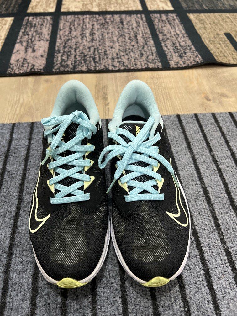 NIKE WOMENS QUEST 3 RUNNING SHOES (Category: Sneakers) located in Manila. Submitted by cjtin27 (Listing ID 1465076712, Image 1). Description: Size 7 Black Original No box, no issues, need lang linisan Rfs: declutter.