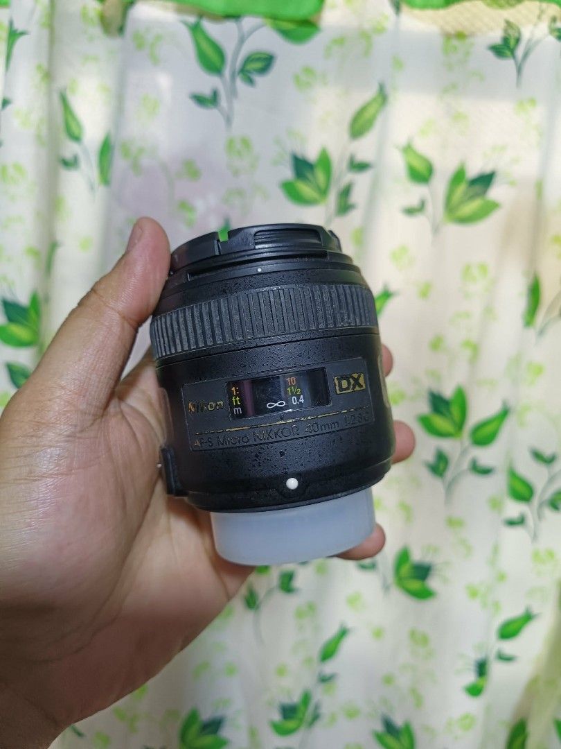 Nikon 40mm DX (Category: Lens & Kits) located in Caloocan City. Submitted by mr.carlo_dslr_laptop (Listing ID 1465050219, Image 2). Description: Nikon 40mm 2.8G DX Prime Lens Autofocus Lens 7k only 7,000 pesos 7,000 Gcash No issue Autofocus working Manual working Faded Labels only 7k cash Location Caloocan city Monumento.