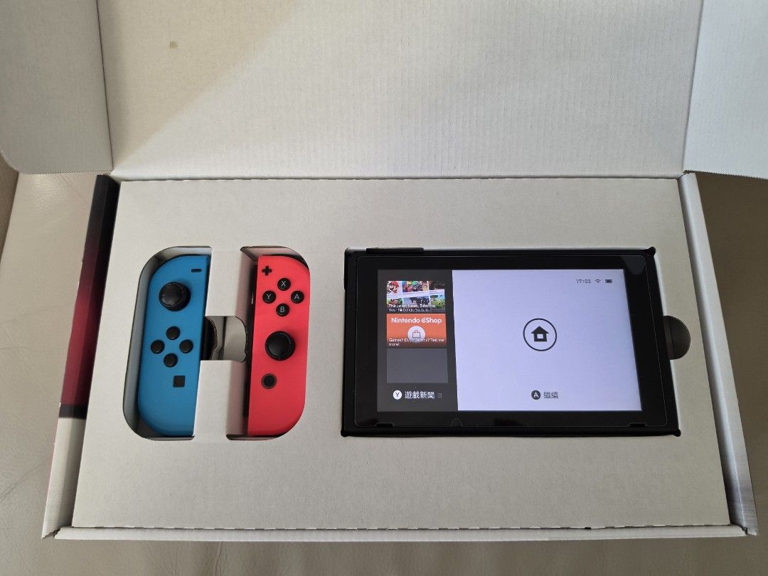 Nintendo Switch 第一代 二手主機 + 原裝配件 (無 SD 卡) （分類：Nintendo 任天堂）位於 Hong Kong。 由 jtsss000 提交（商品編號 1465049116，圖片 3）。簡介： 出售 Nintendo Switch 第一代主機，機況良好，功能正常。 配件齊全：主機、Dock、電源線、HDMI 線、Joy-Con (藍/紅各一)、Joy-Con 握把、腕帶 x2 使用情況：輕微使用痕跡，螢幕正常，Joy-Con 有飄移 版本：香港官方行貨 保養：已過官方保養期 注意：不含 SD 卡 港島區交收，或順豐到付 。