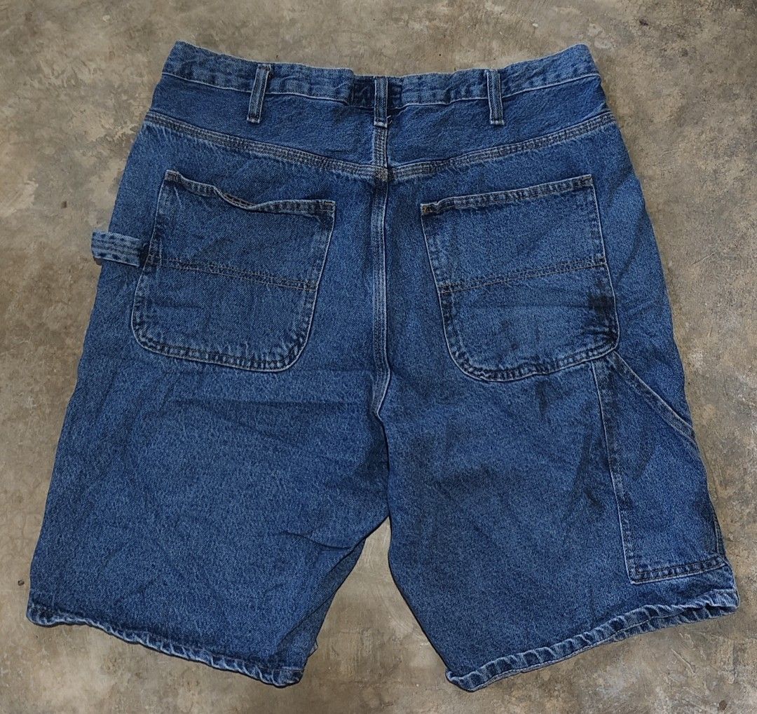 Nortcrest Carpenter jorts (Category: Shorts) located in Santiago. Submitted by ilocano.thrift (Listing ID 1465075303, Image 1). Description: CARPENTER JORTS EXCELLENT CONDITION 34 TO 36 NO ISSUE.