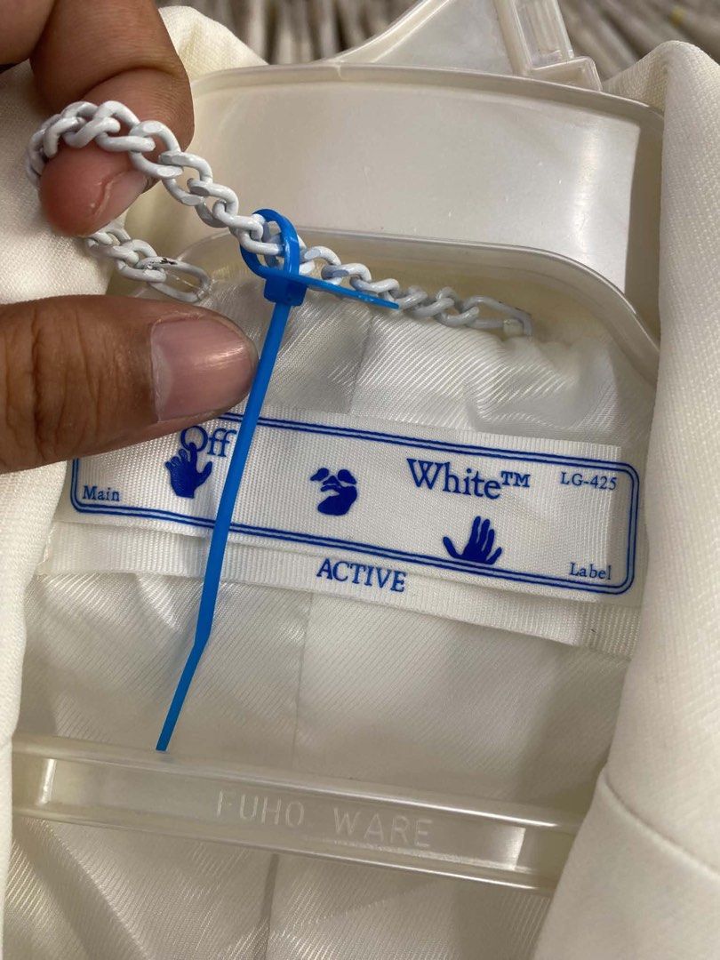 Off white (Category: Others Tops) located in Manila. Submitted by vizcarrach03925 (Listing ID 1464979555, Image 2). Description: .