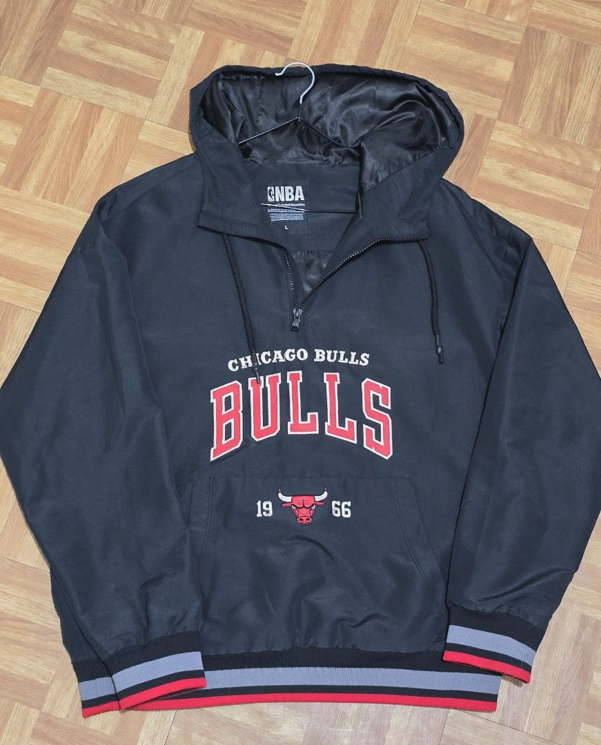 Official NBA Chicago Bulls Windbreaker (Category: Coats, Jackets and Outerwear) located in Manila. Submitted by gilbert0522 (Listing ID 1465054871, Image 1). Description: • OFFICIAL NBA MERCH • Color rate: 10/10 • Issue: None • Size: Large • NEGOTIABLE TO SURE BUYER YOU CAN CHECK MY OTHER LISTINGS 👕 All Authentic/Original Preloved from South Korea 📍Sampaloc, Manila 🚚 JNT/Lalamove.