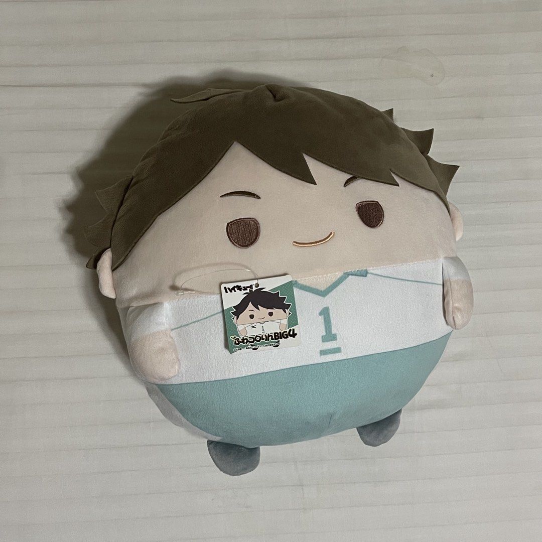 Oikawa Tooru BIG Fuwakoronin (Category: Plushies & Soft Toys) located in Manila. Submitted by 1989toru (Listing ID 1465007264, Image 1). Description: No issues. Tag is in mint condition..